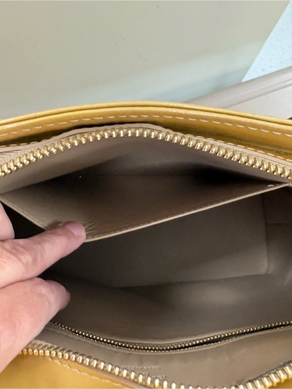 Louis Vuitton Vintage 2001 Monogram Vernis Houston Tote Bag Clean Lining Auth